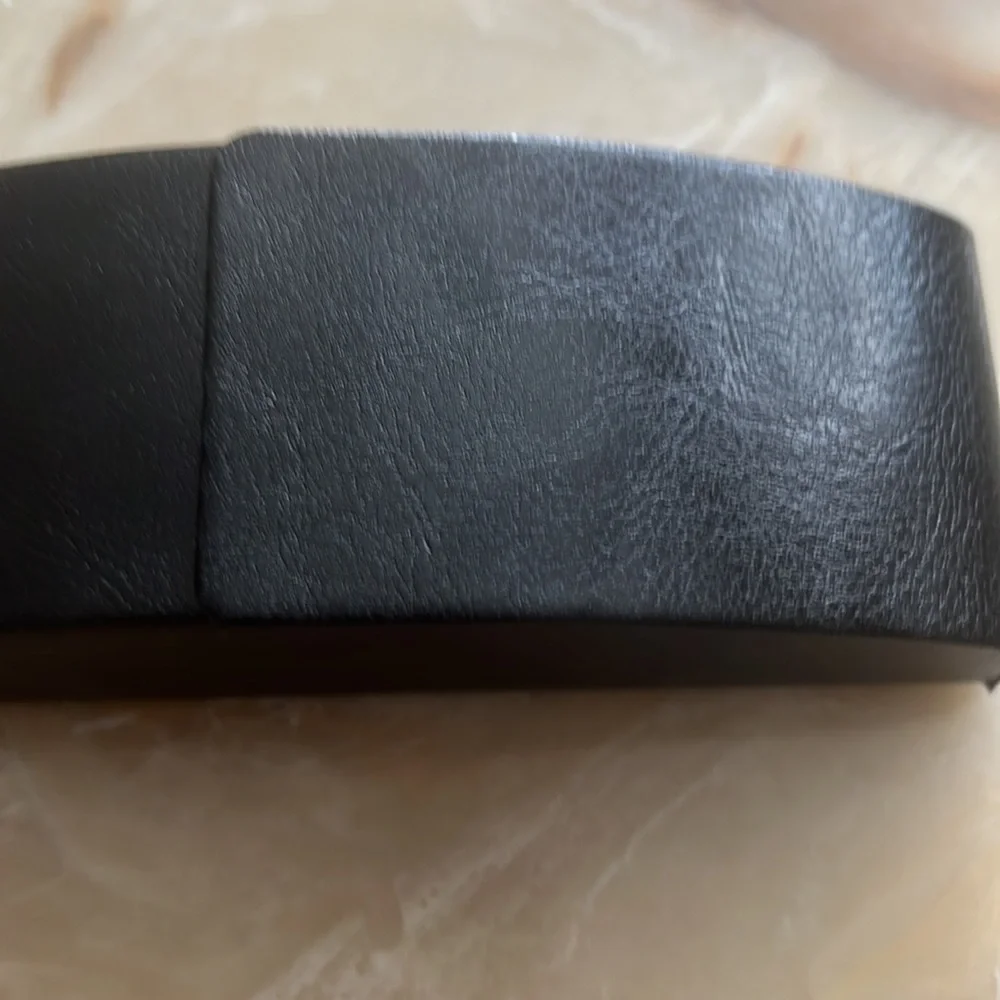 NWT black with a top opening eyewear case - Picture 1 of 6